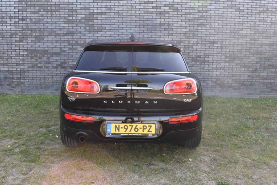 MINI Clubman 1.5 One Chili Serious Business Navigatie Keyless-go Cruise