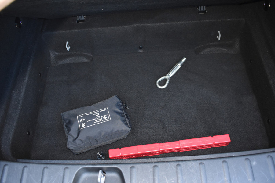 MINI Clubman 1.5 One Chili Serious Business Navigatie Keyless-go Cruise
