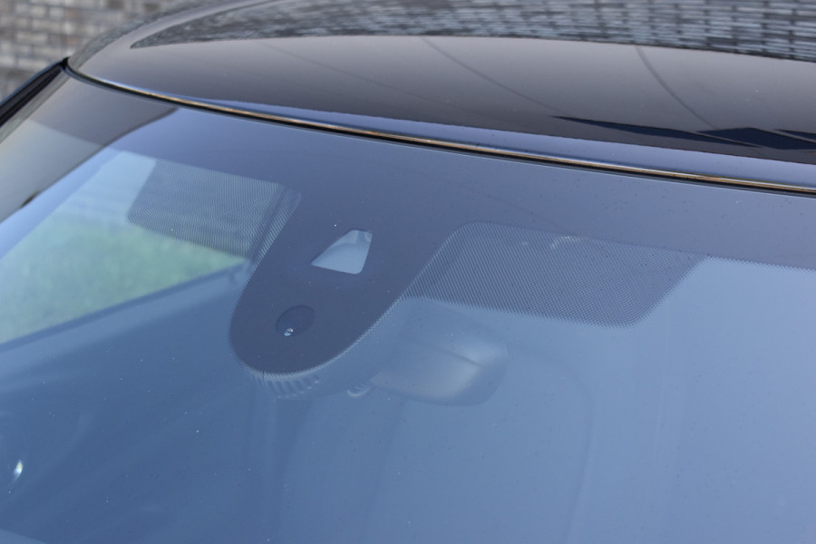 MINI Clubman 1.5 One Chili Serious Business Navigatie Keyless-go Cruise
