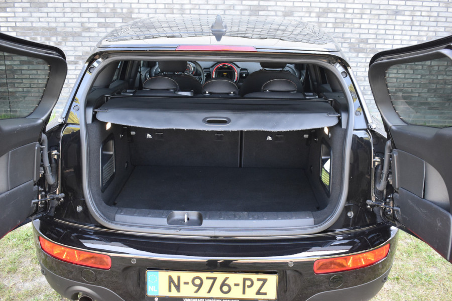 MINI Clubman 1.5 One Chili Serious Business Navigatie Keyless-go Cruise