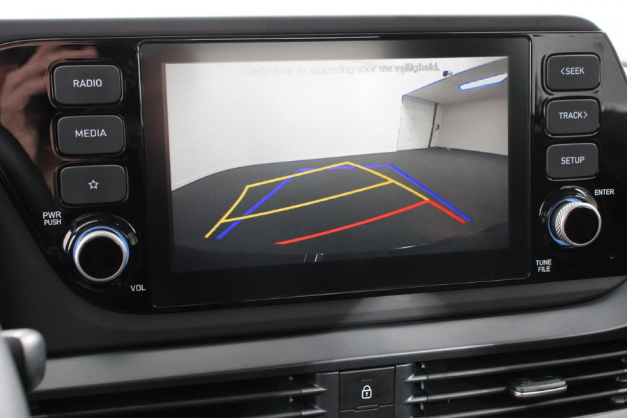 Hyundai i20 1.0 T-GDI Comfort | Navigatie | Apple Carplay/ Android Auto | Camera | Stoel/Stuurverwarming  | 16 Inch Lichtmetalen Velgen | Privacy Glass | Climate Control |