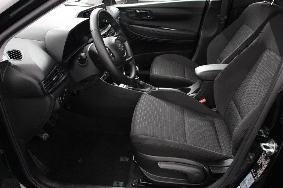 Hyundai i20 1.0 T-GDI Comfort | Navigatie | Apple Carplay/ Android Auto | Camera | Stoel/Stuurverwarming  | 16 Inch Lichtmetalen Velgen | Privacy Glass | Climate Control |