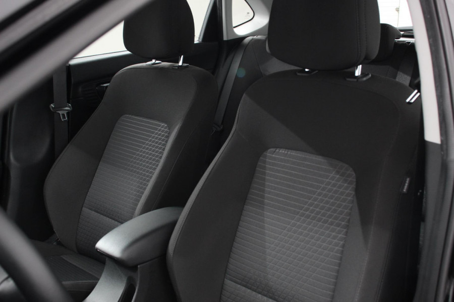 Hyundai i20 1.0 T-GDI Comfort | Navigatie | Apple Carplay/ Android Auto | Camera | Stoel/Stuurverwarming  | 16 Inch Lichtmetalen Velgen | Privacy Glass | Climate Control |