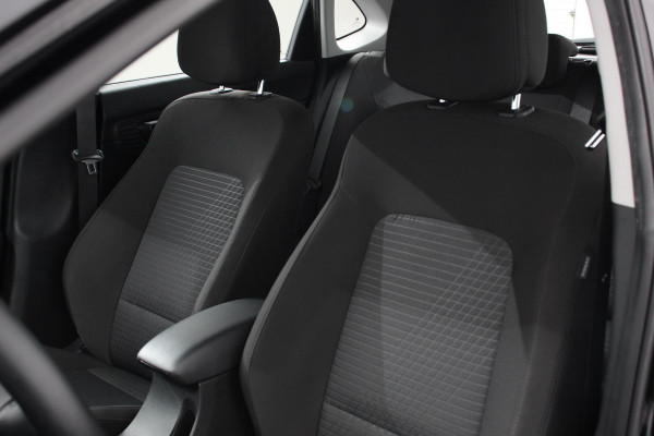 Hyundai i20 1.0 T-GDI Comfort | Navigatie | Apple Carplay/ Android Auto | Camera | Stoel/Stuurverwarming  | 16 Inch Lichtmetalen Velgen | Privacy Glass | Climate Control |
