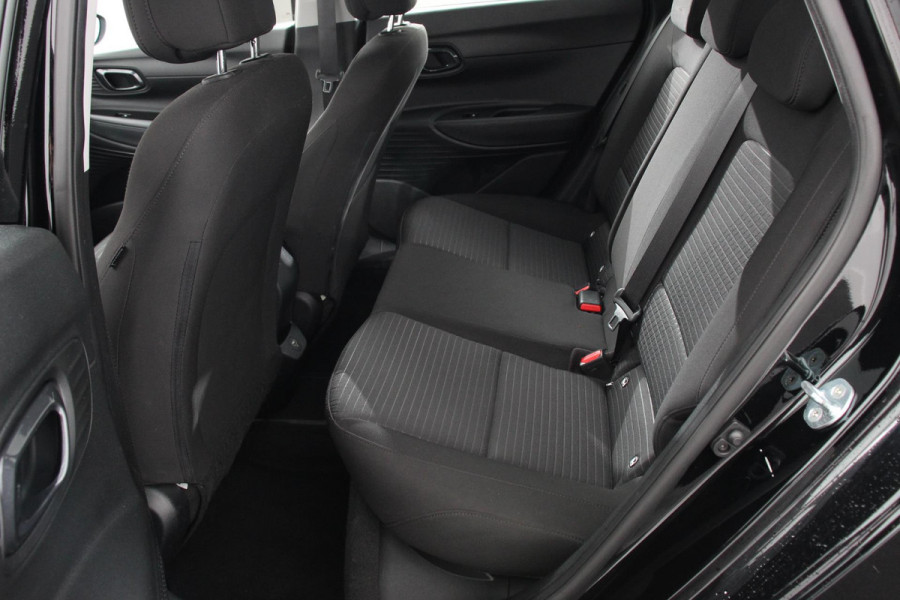 Hyundai i20 1.0 T-GDI Comfort | Navigatie | Apple Carplay/ Android Auto | Camera | Stoel/Stuurverwarming  | 16 Inch Lichtmetalen Velgen | Privacy Glass | Climate Control |
