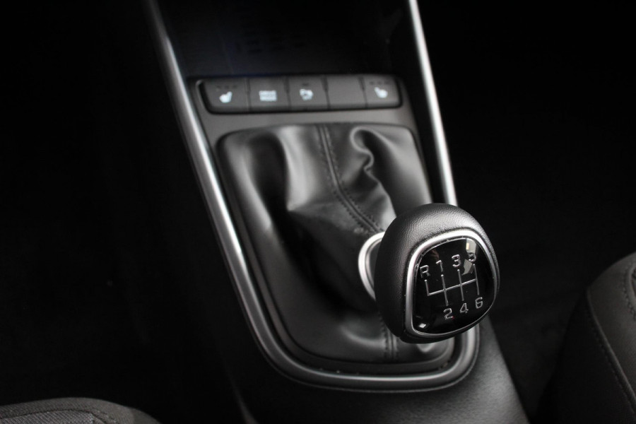 Hyundai i20 1.0 T-GDI Comfort | Navigatie | Apple Carplay/ Android Auto | Camera | Stoel/Stuurverwarming  | 16 Inch Lichtmetalen Velgen | Privacy Glass | Climate Control |