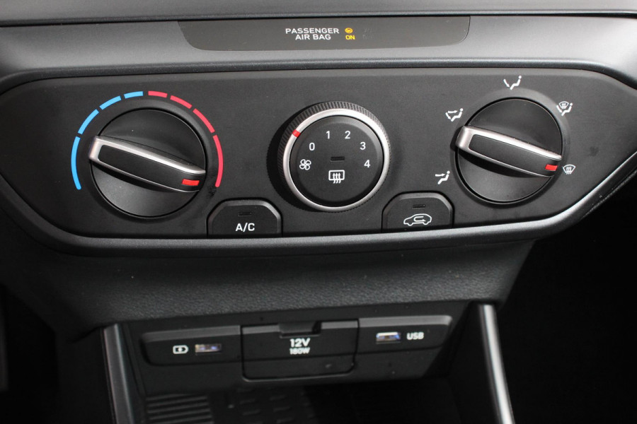 Hyundai i20 1.0 T-GDI Comfort | Navigatie | Apple Carplay/ Android Auto | Camera | Stoel/Stuurverwarming  | 16 Inch Lichtmetalen Velgen | Privacy Glass | Climate Control |