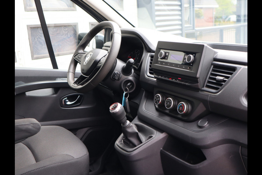 Renault Trafic 2.0 dCi 130 pk T30 L2 Lang - Trekhaak - Cruise - Airco