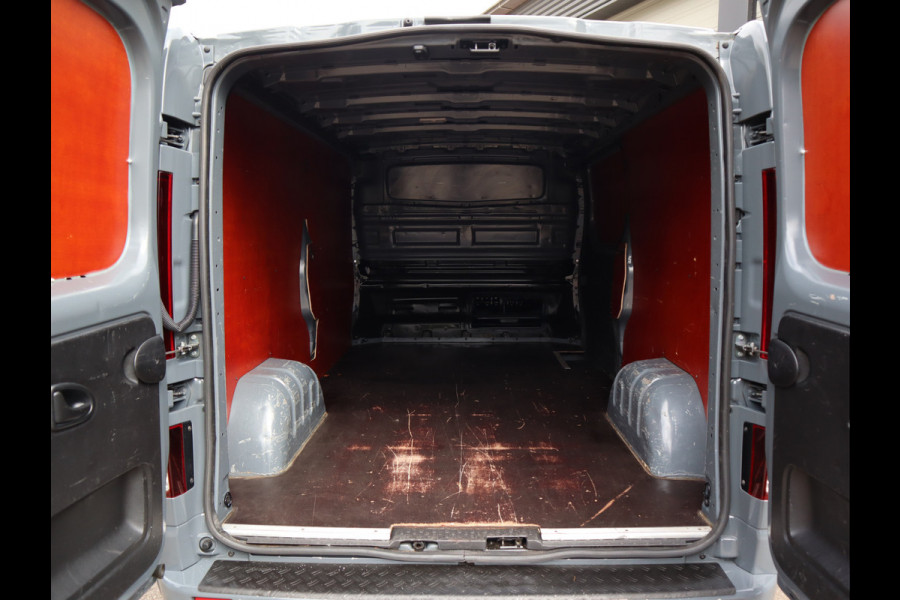 Renault Trafic 2.0 dCi 130 pk T30 L2 Lang - Trekhaak - Cruise - Airco