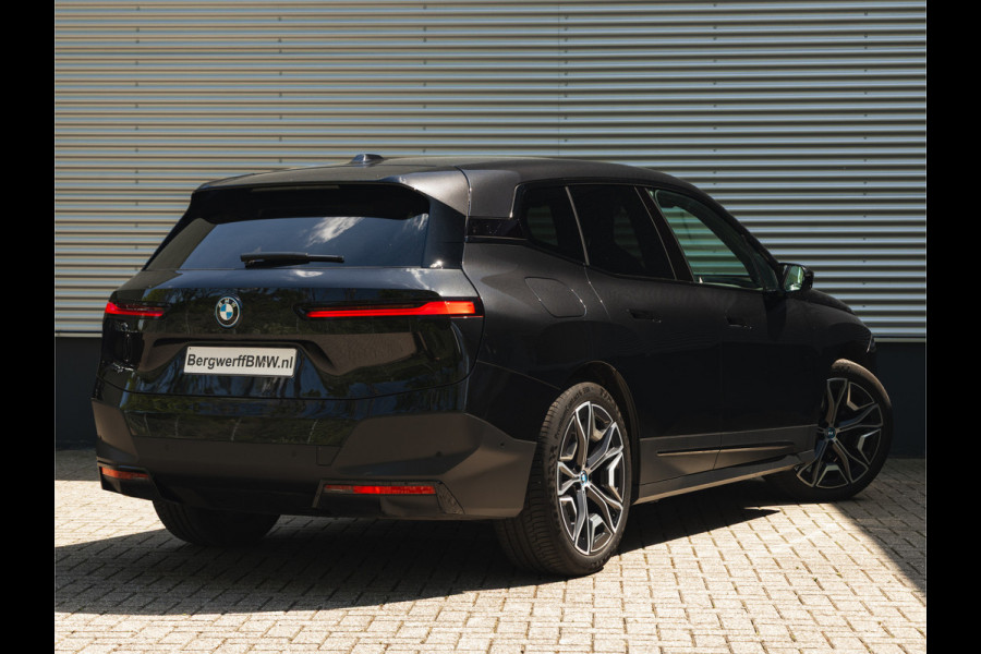 BMW iX xDrive40 - Driving Ass Prof - Harman Kardon - Stoelventilatie