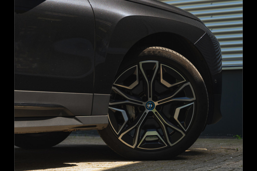 BMW iX xDrive40 - Driving Ass Prof - Harman Kardon - Stoelventilatie