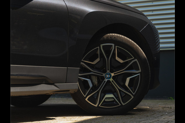 BMW iX xDrive40 - Driving Ass Prof - Harman Kardon - Stoelventilatie