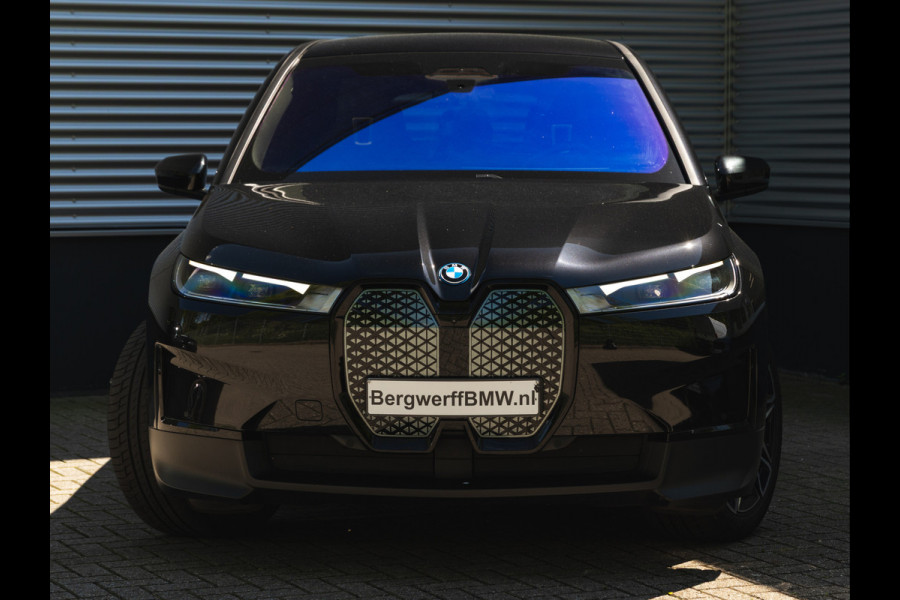 BMW iX xDrive40 - Driving Ass Prof - Harman Kardon - Stoelventilatie