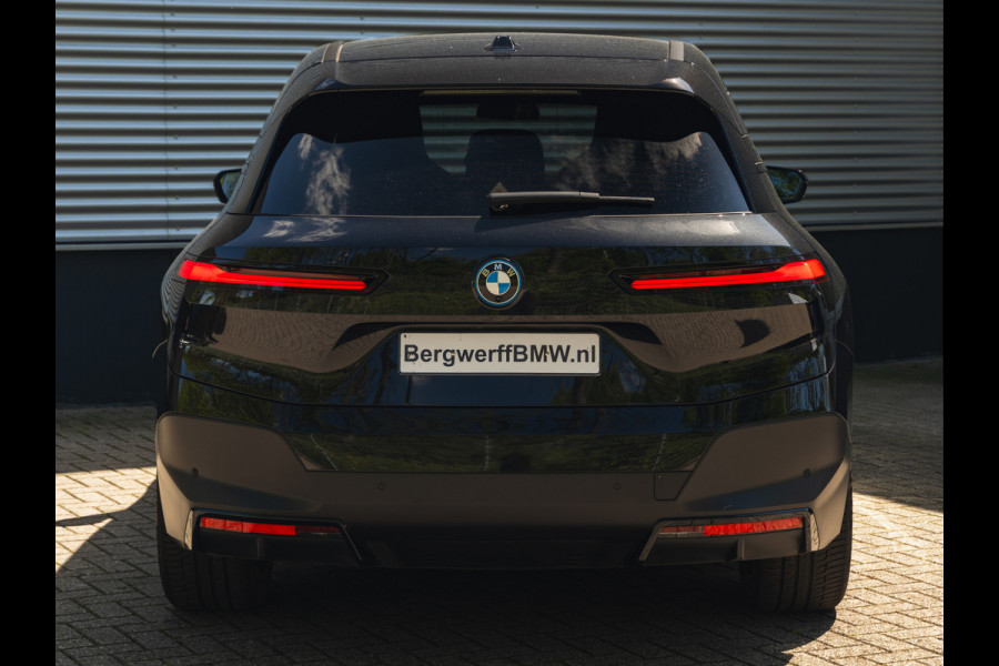 BMW iX xDrive40 - Driving Ass Prof - Harman Kardon - Stoelventilatie