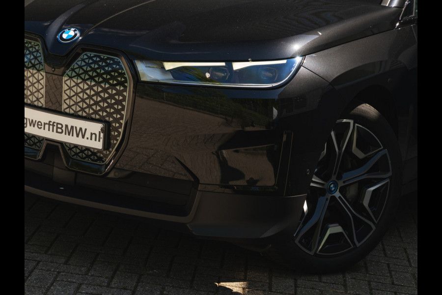 BMW iX xDrive40 - Driving Ass Prof - Harman Kardon - Stoelventilatie