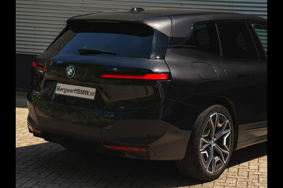 BMW iX xDrive40 - Driving Ass Prof - Harman Kardon - Stoelventilatie