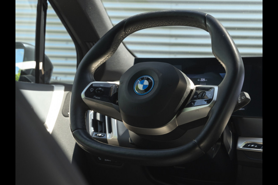 BMW iX xDrive40 - Driving Ass Prof - Harman Kardon - Stoelventilatie