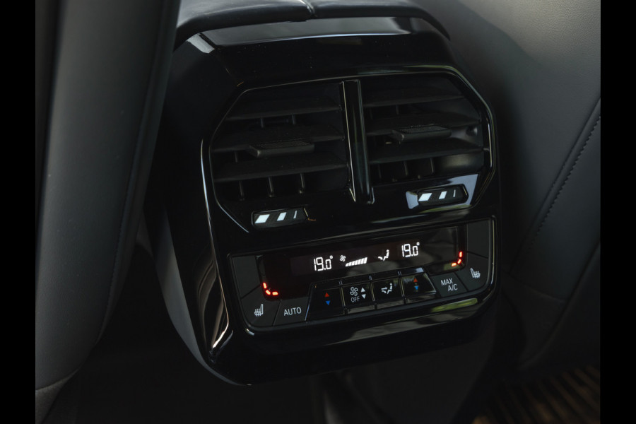 BMW iX xDrive40 - Driving Ass Prof - Harman Kardon - Stoelventilatie