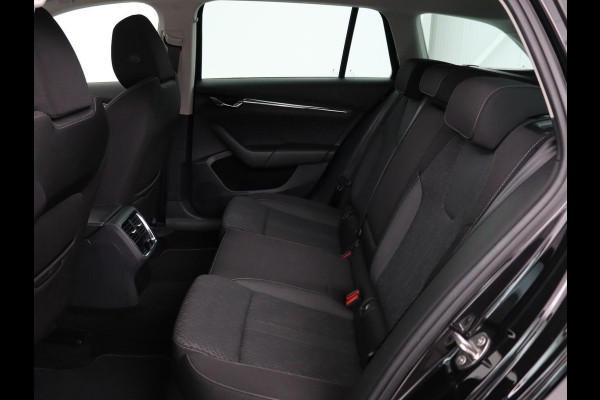 Škoda Octavia Combi 1.0 e-TSI Business Edition Plus | Apple Carplay | Cruise Control Adaptief | Navi | Sfeerverlichting |  Dodehoek Detectie | Stoelverwarming
