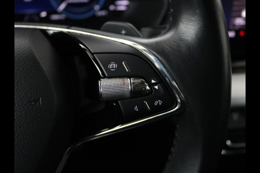Škoda Octavia Combi 1.0 e-TSI Business Edition Plus | Apple Carplay | Cruise Control Adaptief | Navi | Sfeerverlichting |  Dodehoek Detectie | Stoelverwarming