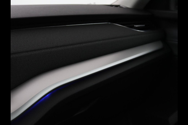 Škoda Octavia Combi 1.0 e-TSI Business Edition Plus | Apple Carplay | Cruise Control Adaptief | Navi | Sfeerverlichting |  Dodehoek Detectie | Stoelverwarming