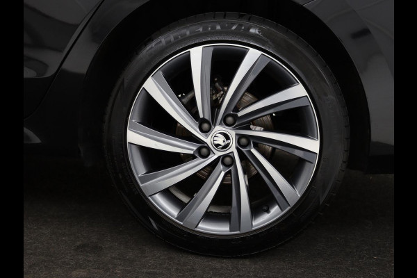 Škoda Octavia Combi 1.0 e-TSI Business Edition Plus | Apple Carplay | Cruise Control Adaptief | Navi | Sfeerverlichting |  Dodehoek Detectie | Stoelverwarming