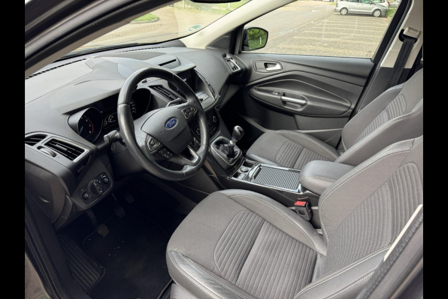 Ford Kuga 1.5 EcoBoost Titanium 120pk Achteruitrijcamera | Elek Achterklep | Stoelverwarming | SYNC 3 | Apple Carplay