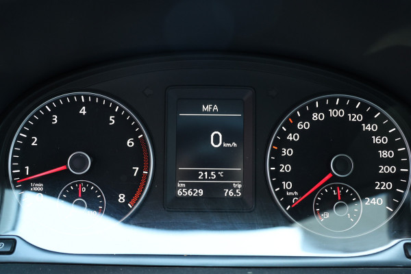 Volkswagen Caddy 1.4 TSI R-Line DSG | Bi-Xenon | Navigatie | CarPlay | Climate Control | Stoelverwarming | PDC V+A | Multifunctioneel stuur | Airco | Cruise control | Schroefset | Spoilerkit | Dealer onderhouden | Nieuwe APK | Groot onderhoudsbeurt | BPM Vrij