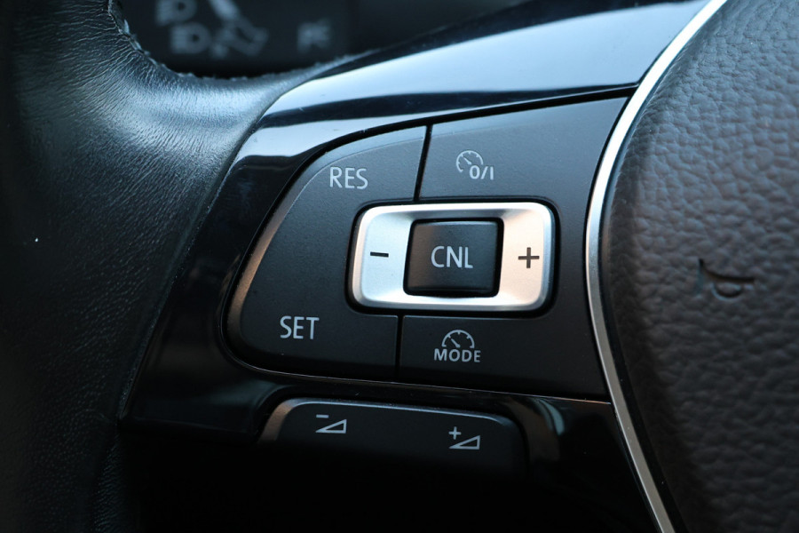 Volkswagen Caddy 1.4 TSI R-Line DSG | Bi-Xenon | Navigatie | CarPlay | Climate Control | Stoelverwarming | PDC V+A | Multifunctioneel stuur | Airco | Cruise control | Schroefset | Spoilerkit | Dealer onderhouden | Nieuwe APK | Groot onderhoudsbeurt | BPM Vrij