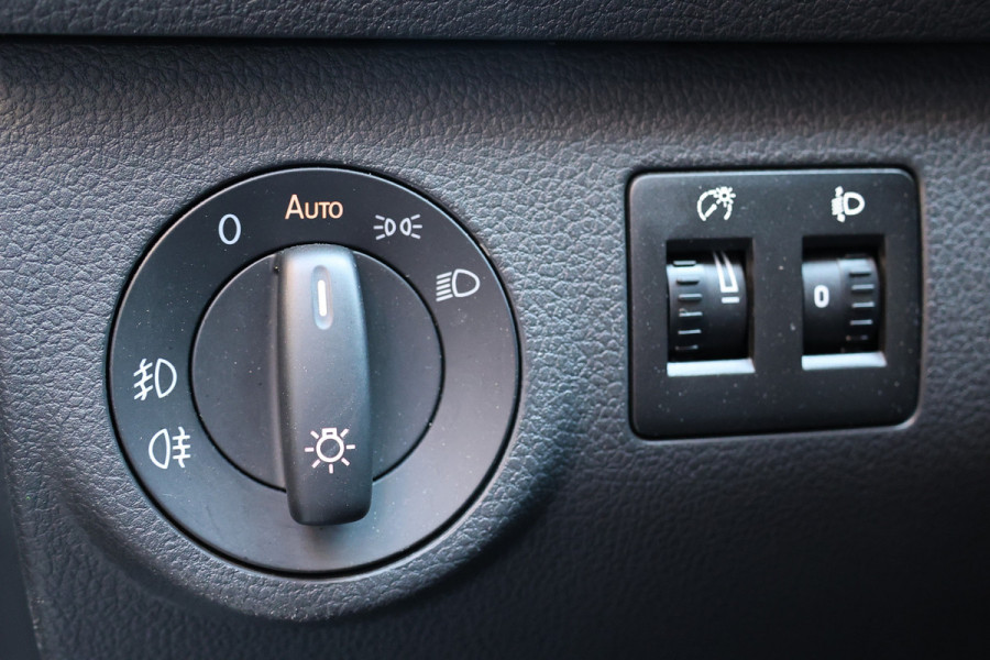 Volkswagen Caddy 1.4 TSI R-Line DSG | Bi-Xenon | Navigatie | CarPlay | Climate Control | Stoelverwarming | PDC V+A | Multifunctioneel stuur | Airco | Cruise control | Schroefset | Spoilerkit | Dealer onderhouden | Nieuwe APK | Groot onderhoudsbeurt | BPM Vrij