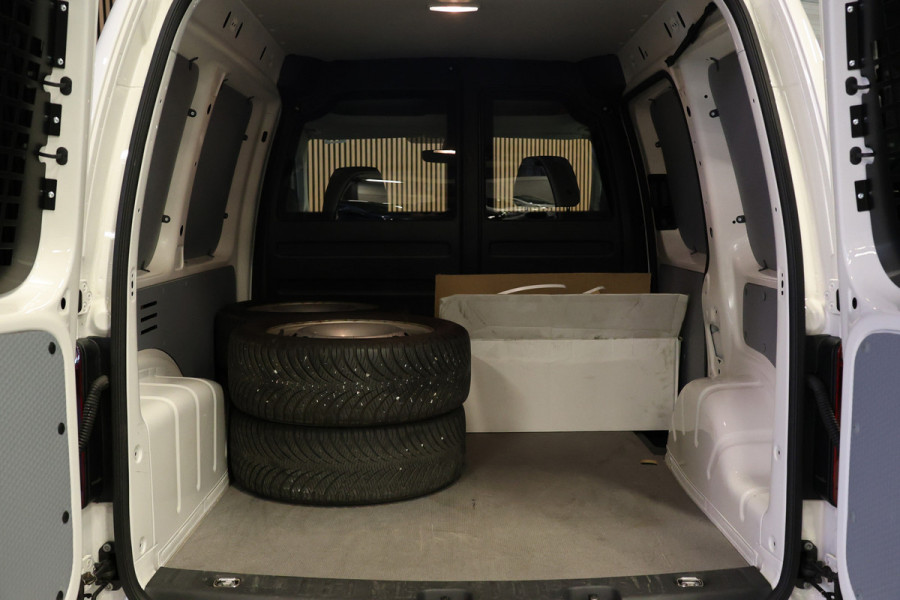 Volkswagen Caddy 1.4 TSI R-Line DSG | Bi-Xenon | Navigatie | CarPlay | Climate Control | Stoelverwarming | PDC V+A | Multifunctioneel stuur | Airco | Cruise control | Schroefset | Spoilerkit | Dealer onderhouden | Nieuwe APK | Groot onderhoudsbeurt | BPM Vrij