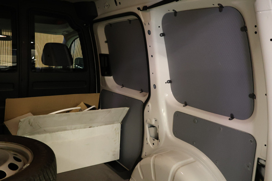 Volkswagen Caddy 1.4 TSI R-Line DSG | Bi-Xenon | Navigatie | CarPlay | Climate Control | Stoelverwarming | PDC V+A | Multifunctioneel stuur | Airco | Cruise control | Schroefset | Spoilerkit | Dealer onderhouden | Nieuwe APK | Groot onderhoudsbeurt | BPM Vrij