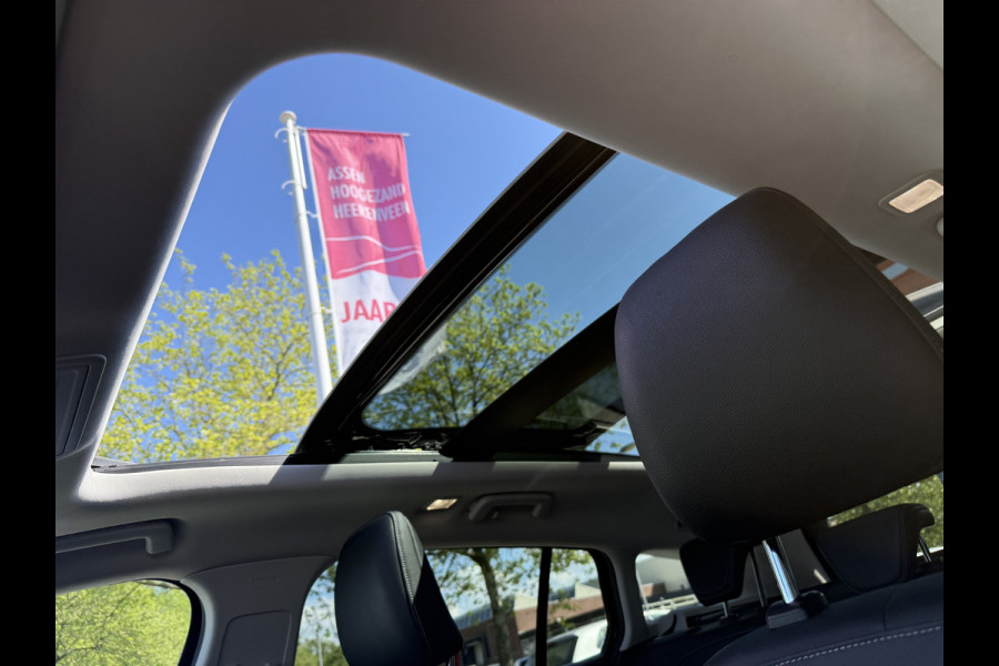 Ford FOCUS Wagon BWJ 2019 | 1.5TDCI 120PK Titanium Bus | TREKHAAK | PANO DAK | CLIMA | NAVI | CARPLAY | FULL LED |
