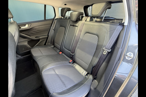 Ford FOCUS Wagon BWJ 2019 | 1.5TDCI 120PK Titanium Bus | TREKHAAK | PANO DAK | CLIMA | NAVI | CARPLAY | FULL LED |