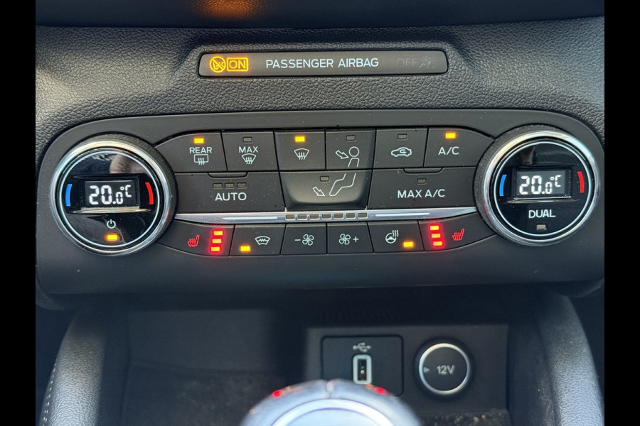 Ford FOCUS Wagon BWJ 2019 | 1.5TDCI 120PK Titanium Bus | TREKHAAK | PANO DAK | CLIMA | NAVI | CARPLAY | FULL LED |