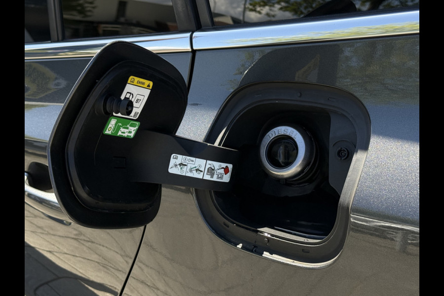 Ford FOCUS Wagon BWJ 2019 | 1.5TDCI 120PK Titanium Bus | TREKHAAK | PANO DAK | CLIMA | NAVI | CARPLAY | FULL LED |