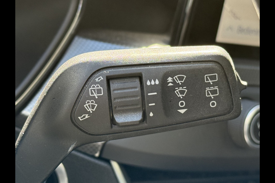 Ford FOCUS Wagon BWJ 2019 | 1.5TDCI 120PK Titanium Bus | TREKHAAK | PANO DAK | CLIMA | NAVI | CARPLAY | FULL LED |