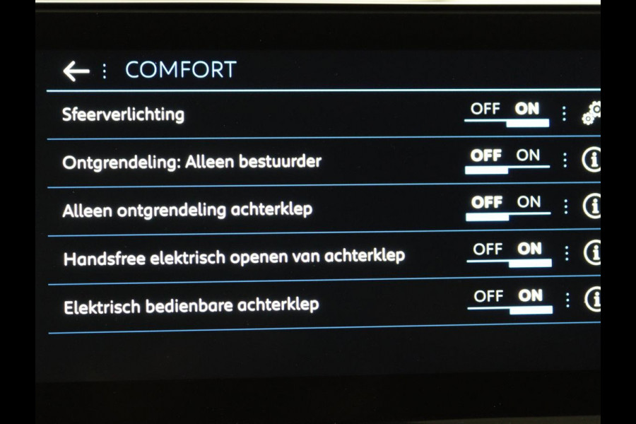 Peugeot 3008 1.5 BlueHDi Allure Pack Business | Trekhaak | LED | Camera | Apple Carplay | Navigatie | Dodehoek Detectie | Cruise Control | LMV