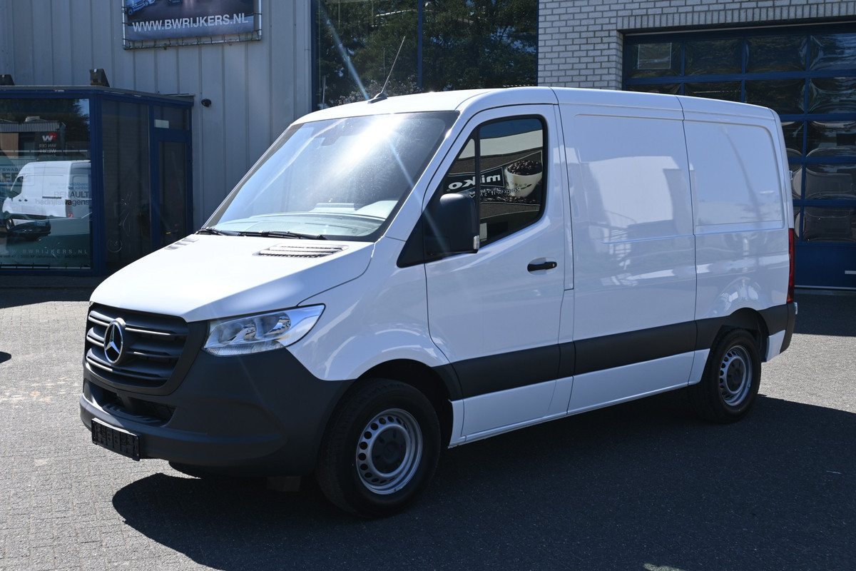 Mercedes-Benz Sprinter 311 CDI L1H1 RWD MBUX met navigatie, Trekhaak Mercedes-Benz Sprinter 311 CDI L1H1 RWD MBUX met navigatie, Trekhaak