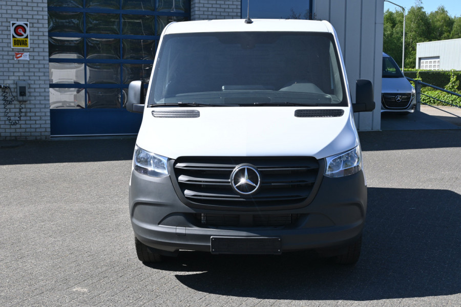 Mercedes-Benz Sprinter 311 CDI L1H1 RWD MBUX met navigatie, Trekhaak