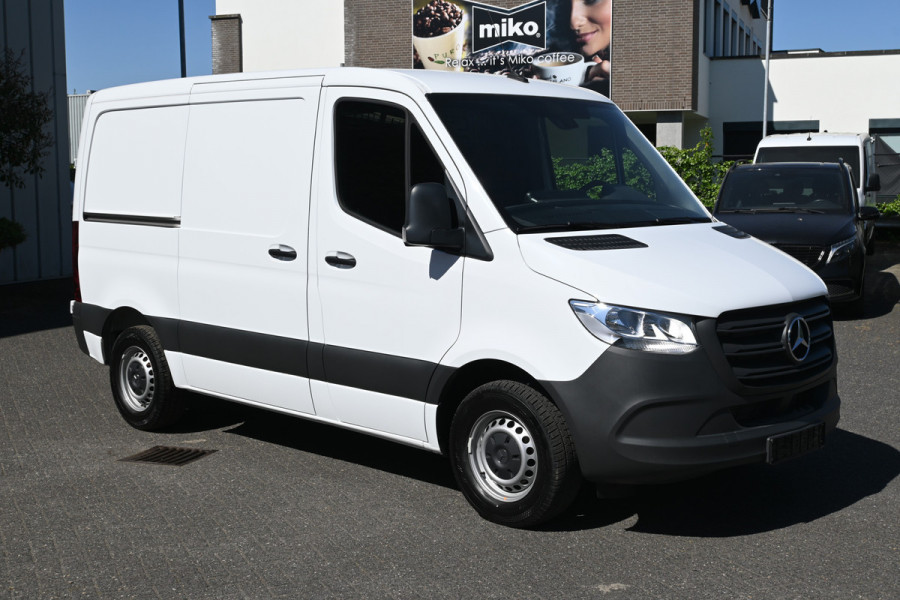 Mercedes-Benz Sprinter 311 CDI L1H1 RWD MBUX met navigatie, Trekhaak