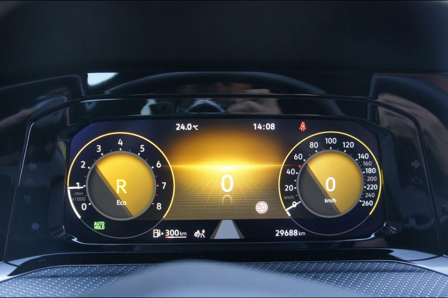 Volkswagen Golf 1.5 eTSI R-Line