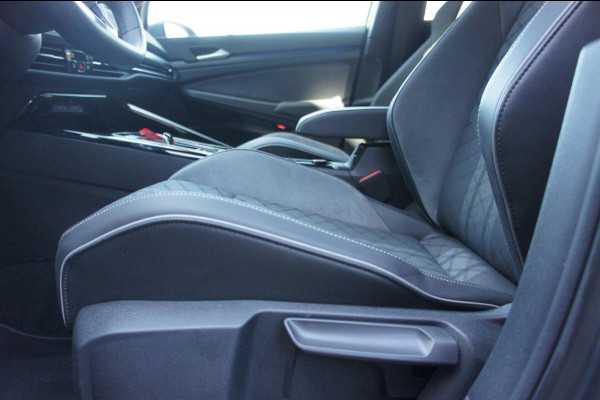 Volkswagen Golf 1.5 eTSI R-Line