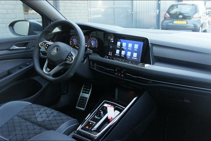 Volkswagen Golf 1.5 eTSI R-Line