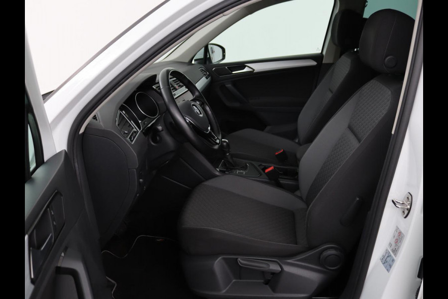 Volkswagen Tiguan 1.4 TSI ACT Comfortline | Automaat | Navigatie | Adapt. Cruise | LMV | Grootlichtassistent | DAB |  Draadloze Telefoonlader