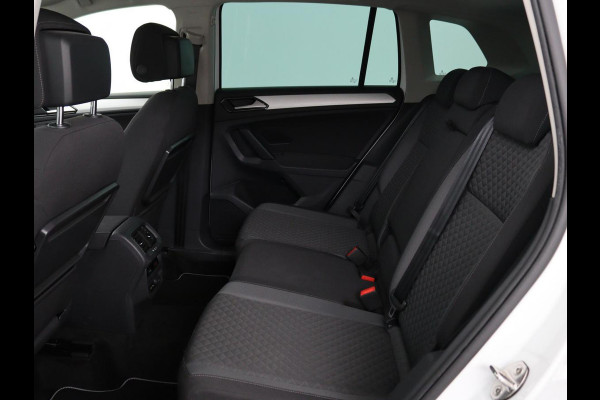 Volkswagen Tiguan 1.4 TSI ACT Comfortline | Automaat | Navigatie | Adapt. Cruise | LMV | Grootlichtassistent | DAB |  Draadloze Telefoonlader