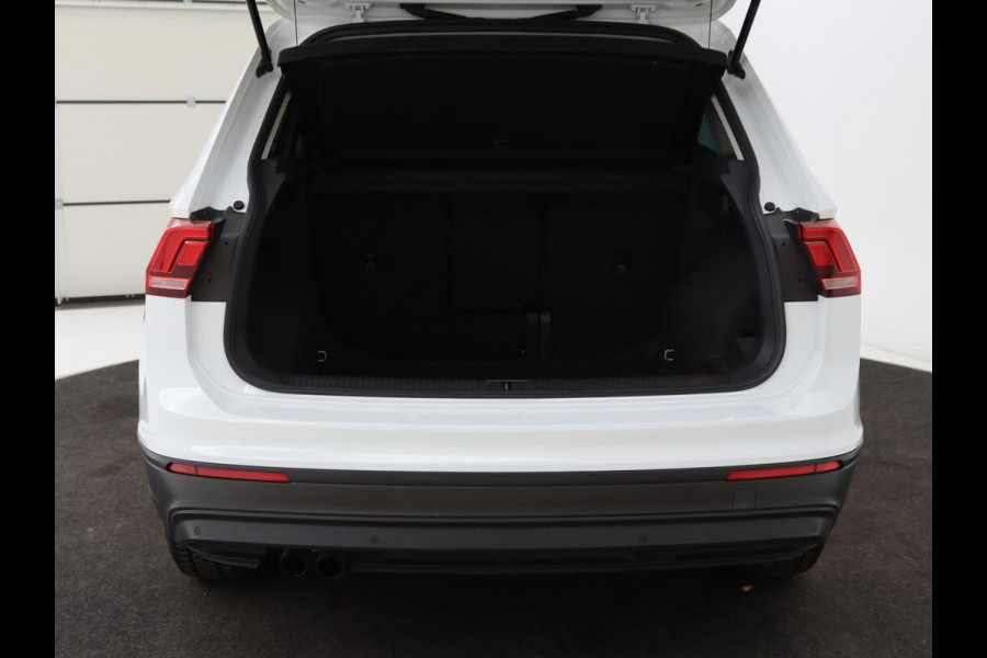 Volkswagen Tiguan 1.4 TSI ACT Comfortline | Automaat | Navigatie | Adapt. Cruise | LMV | Grootlichtassistent | DAB |  Draadloze Telefoonlader