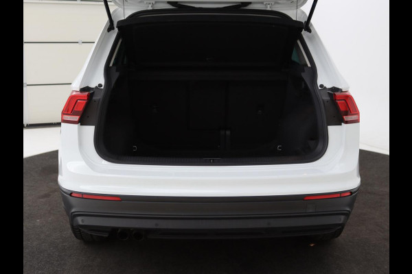 Volkswagen Tiguan 1.4 TSI ACT Comfortline | Automaat | Navigatie | Adapt. Cruise | LMV | Grootlichtassistent | DAB |  Draadloze Telefoonlader