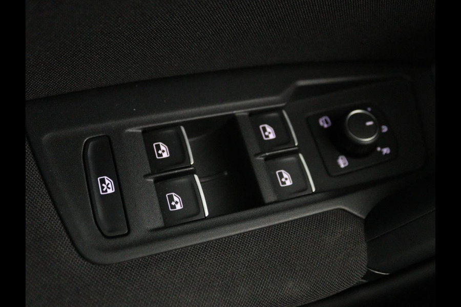 Volkswagen Tiguan 1.4 TSI ACT Comfortline | Automaat | Navigatie | Adapt. Cruise | LMV | Grootlichtassistent | DAB |  Draadloze Telefoonlader