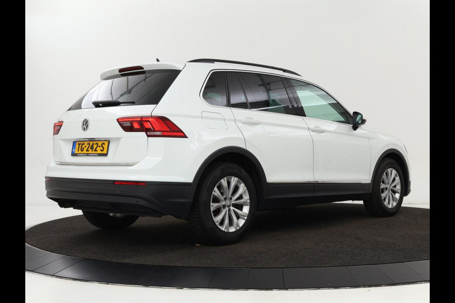 Volkswagen Tiguan 1.4 TSI ACT Comfortline | Automaat | Navigatie | Adapt. Cruise | LMV | Grootlichtassistent | DAB |  Draadloze Telefoonlader